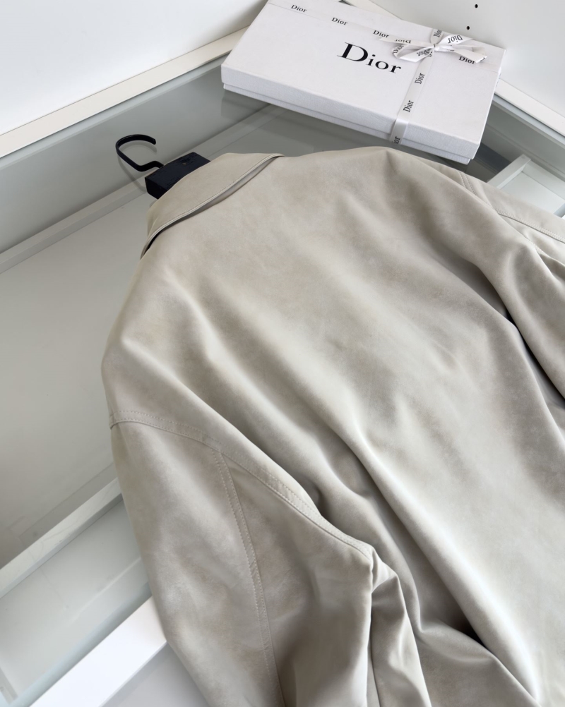 chr1st1an D10r outwear